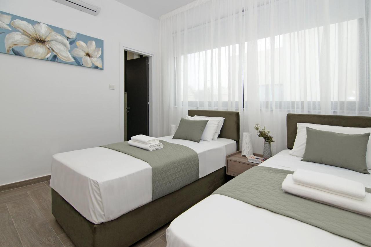 Villa Queen Eleanor Protaras Exterior foto